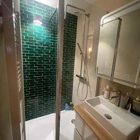 Apartment Apparemment Familiale Centre 3ch 3sdb