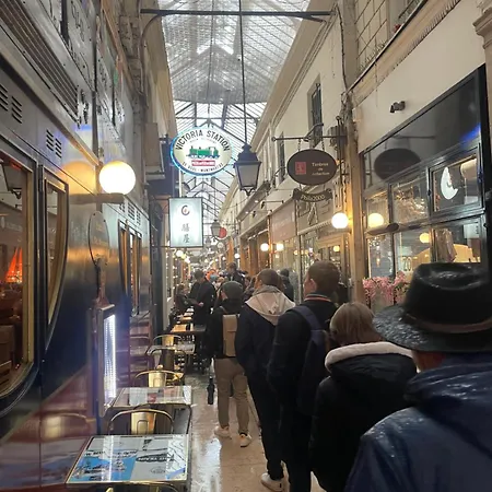 Apartament Apparemment Familiale Centre 3ch 3sdb Paryż